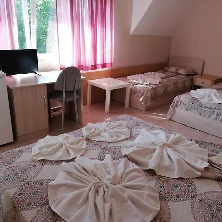 Apartments Ivelin Lozenets Bagian luar foto