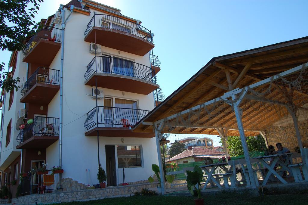 Apartments Ivelin Lozenets Bagian luar foto